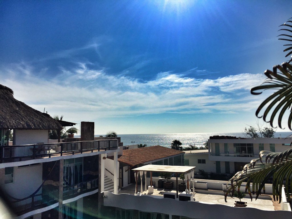 Empezando la semana con esta vista 😎🌴🌊