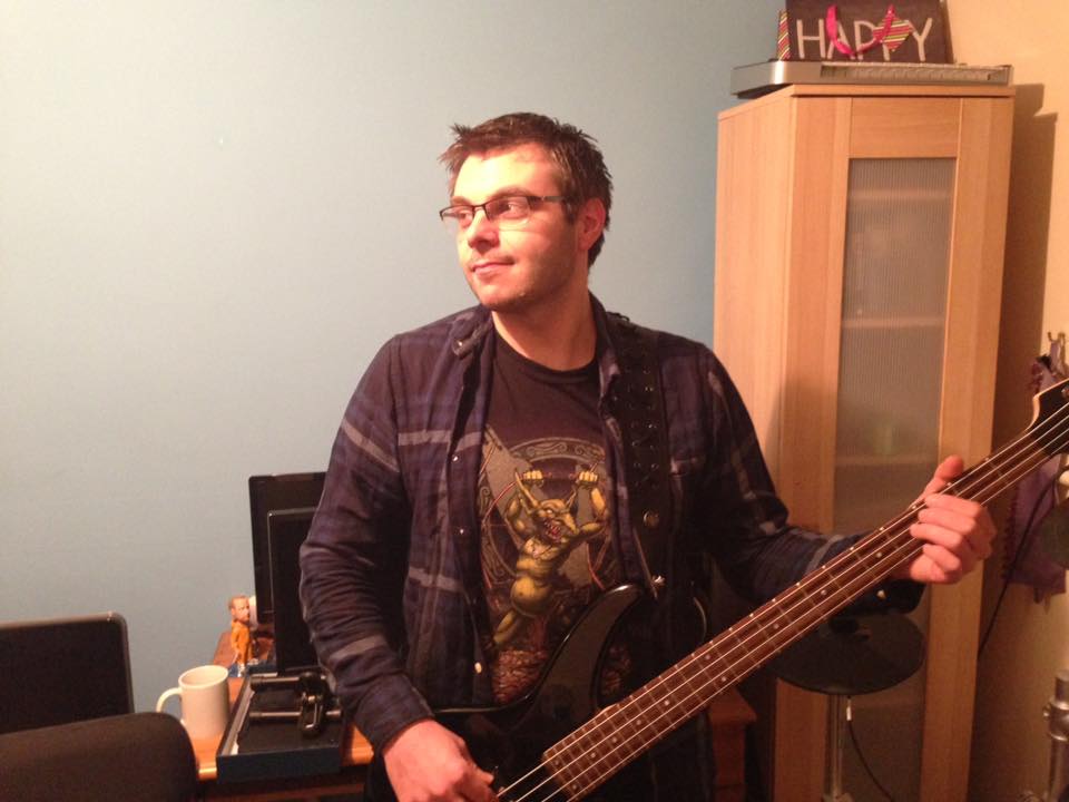 falseintentuk's tweet photo. We woke up from winter hibernation tonight to start recording our first EP! ;) https://t.co/ygisfBACf8