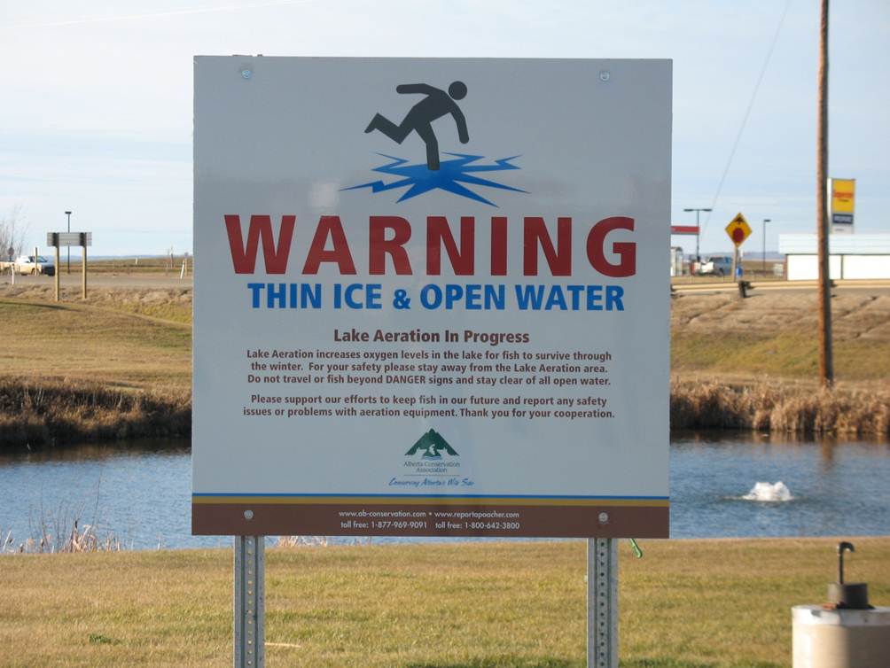 lgo11's tweet photo. Ice anglers need to take care when out on the ice this season.https://t.co/zU7lMRiHJ1 @BG2IceFishing https://t.co/SSwebJrsym
