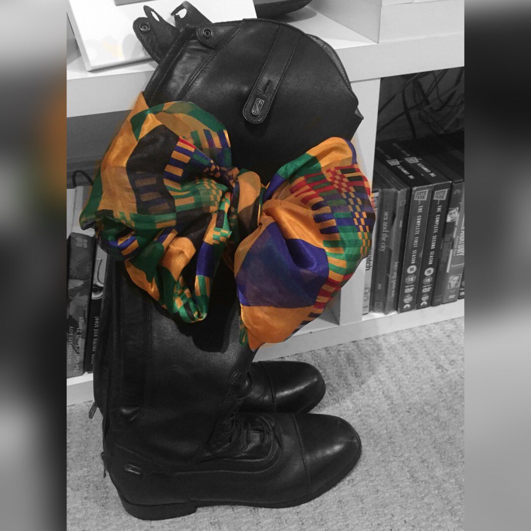 freestyl_rider's tweet photo. tightening up my bootstraps in style ✨👌🏽 #Tredstep #RenaissanceCollection #Equestrian #Dressage #Africa #Ghana #KentePrint #Wrap #WrapGame https://t.co/M6esV9VF3R