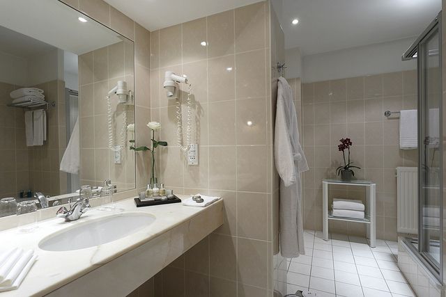 fjpinvestment's tweet image. 10 Ways to Big Up That Buy-To-Let Bathroom #Property propertydivision.co.uk/10-ways-to-big…