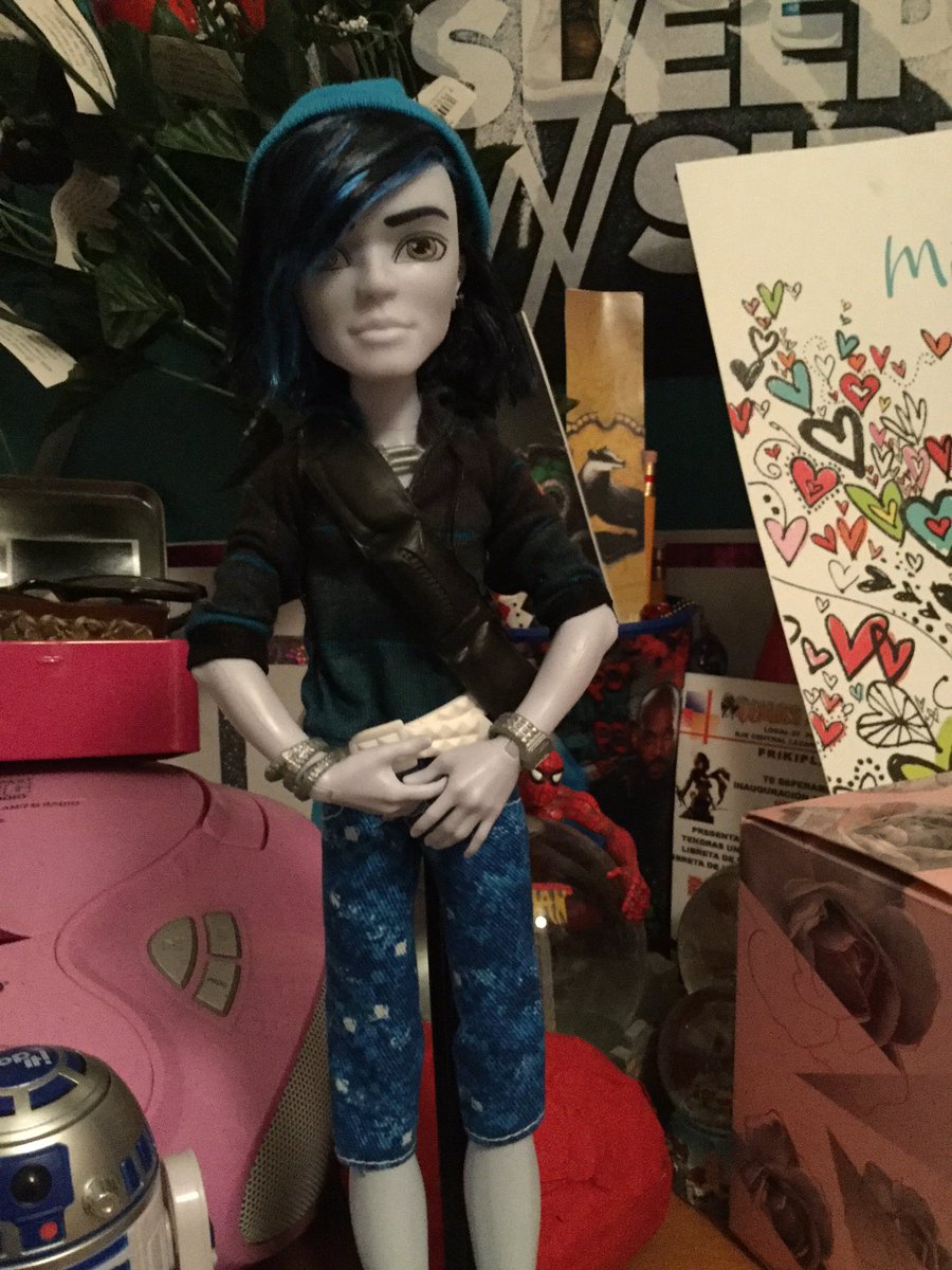 may_candice1's tweet photo. Finally I have Invisi Billy:3❤️ @MonsterHigh https://t.co/lwYhQnqKu9
