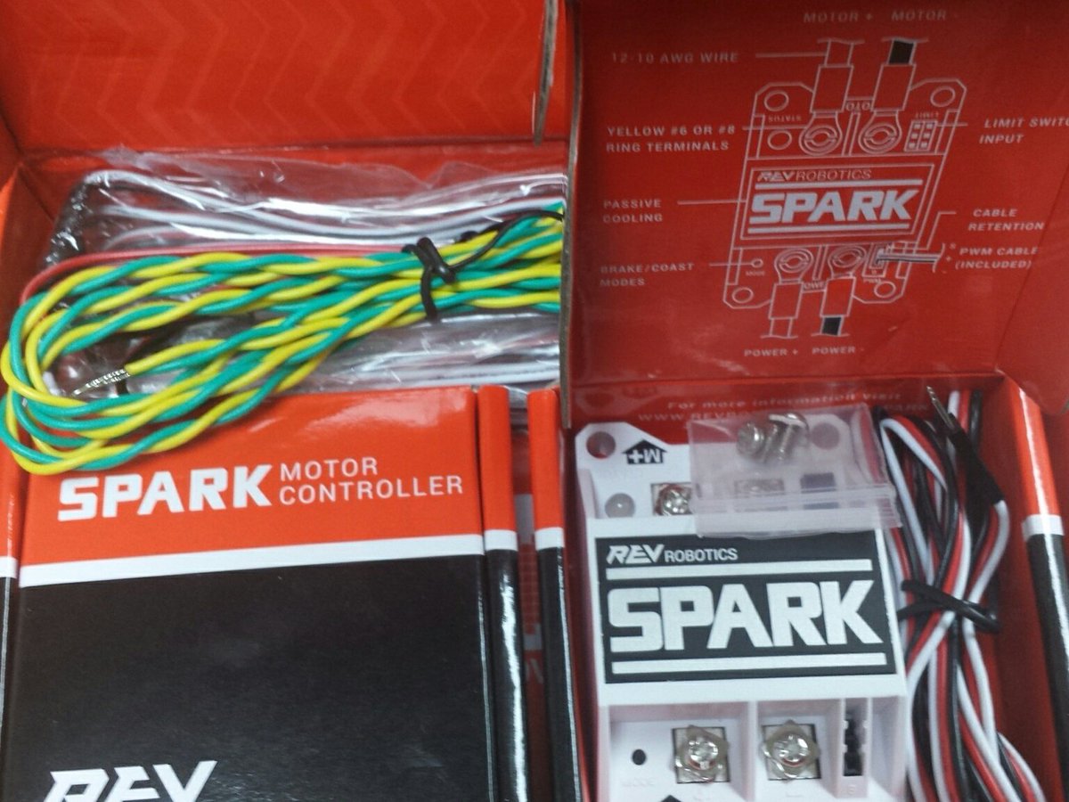 robobenklein's tweet photo. @REVrobotics Why does your SPARK motor controller kit have CAN cable while it doesn't support CAN? https://t.co/sOkMI1X2gw