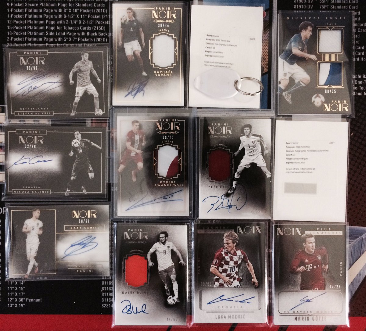 sudlorscards's tweet photo. #photorecap #noirsoccer #pyt7 SUPER SICK CASE!!! Can you spot the sickness? @TeamMessi @lewy_official https://t.co/CrlqLXZcMs