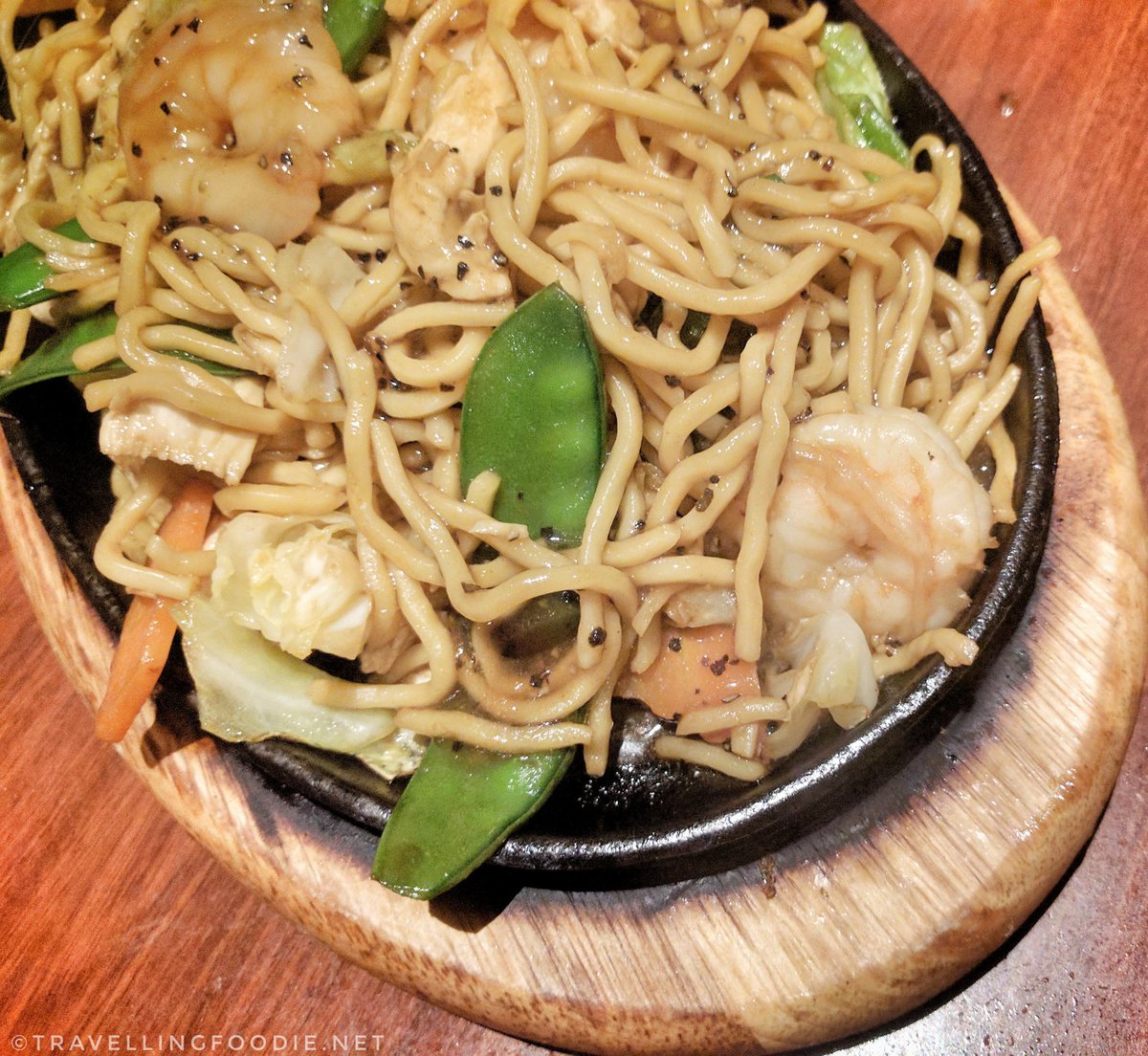 Travelling Foodie Eats Sizzling Pan Fried Noodle at Dragon Noodle Co in Monte Carlo Las Vegas Nevada