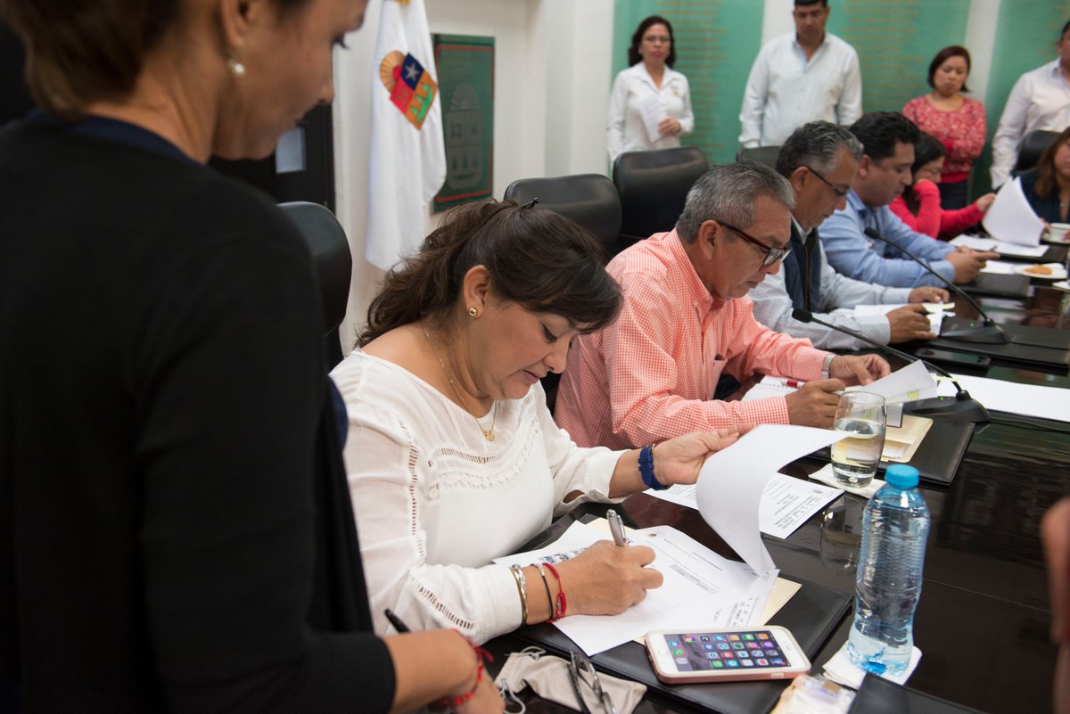 📰 #DiputaciónPermanente da entrada a dos iniciativas vs. #gasolinazos, serán analizadas en Periodo Extraordinario ➡️ bit.ly/2j1rvdW