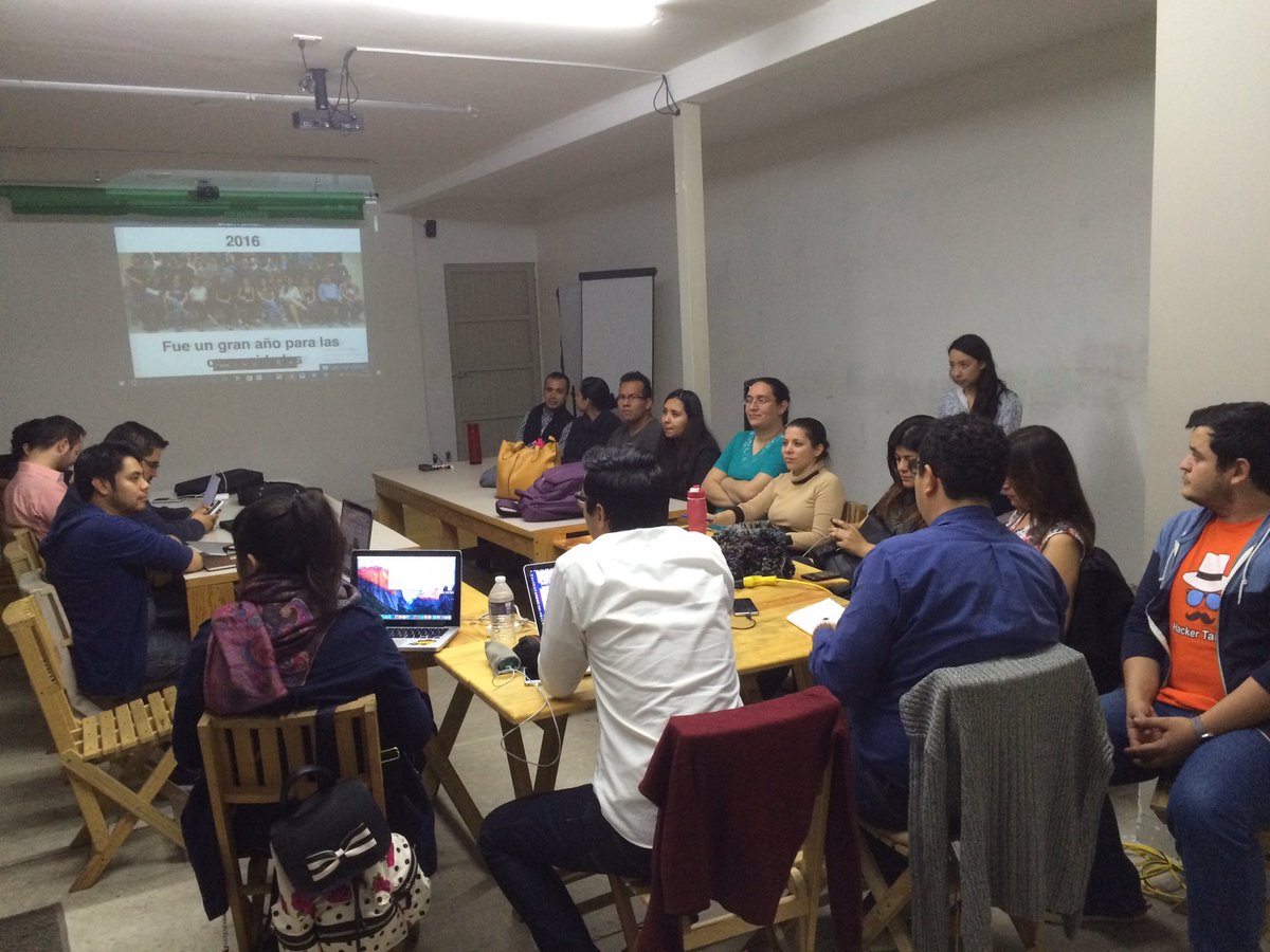 Meetroopers's tweet photo. Primera reunión ordinaria de líderes del 2017 #comunidadesUnidas https://t.co/xsK63Exut2