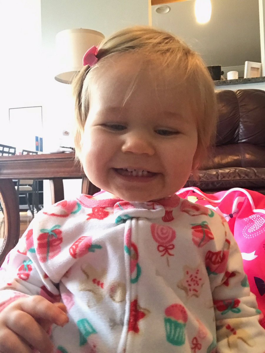 This little girl makes my heart smile 😍