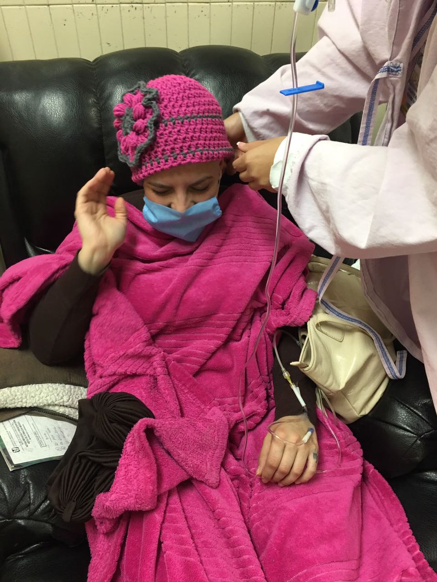 juliettesknitt's tweet photo. En Sonora, entregan gorros tejidos a ganchillo a pacientes con cáncer. Tejer da calor para el frio y el corazón ❤️ https://t.co/Vo9s3pBTB6 https://t.co/uVIqMwgfJ3