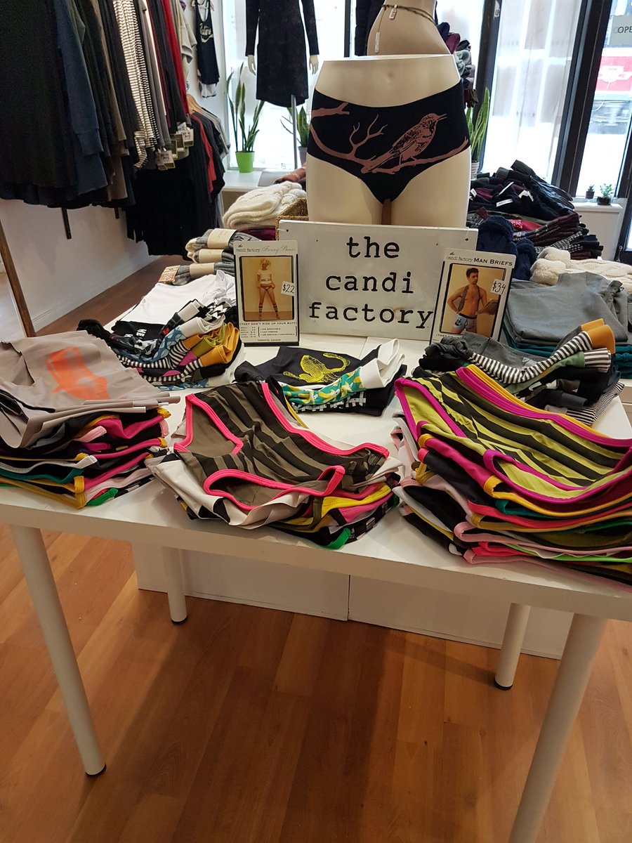 FreshCollective's tweet photo. Our new Beaches location will be open for biz at 11 am Tuesday morning! Hope to see you! 2116 A Queen Street East. Xo #torontostyle https://t.co/kOvdWJsGa3