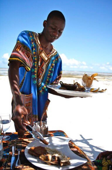 #JanuaryBlues? Start planning a #holiday to the rustic and friendly luxury #BreezesBeachClub in #Zanzibar travellersplaces.com/breezes-beach-…