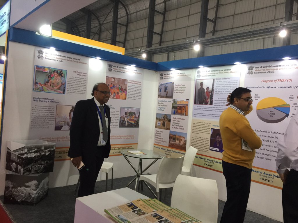 PMAYUrban's tweet photo. @MoHUPA pavilion @VibrantGujarat spreading awareness about the various components of #PMAYUrban #CLSS #TechnologySubMission https://t.co/6T6mnu1NIS