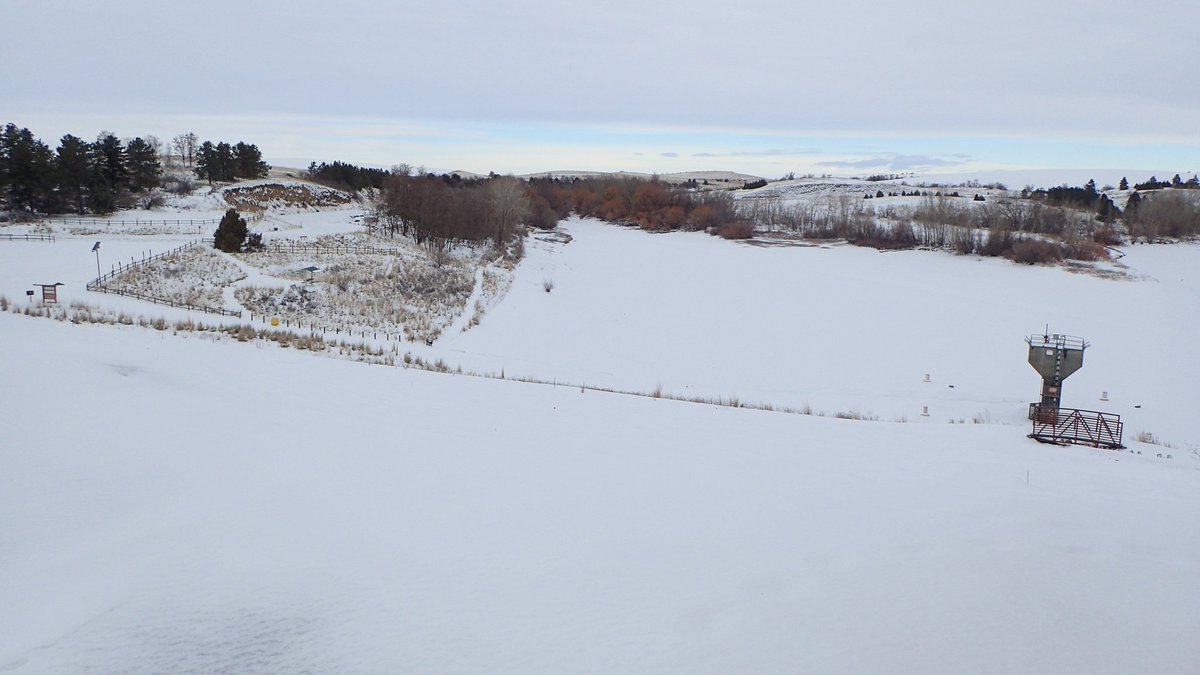 NWChris's tweet photo. Snow at Bennington Lake on Monday https://t.co/dM21Lozby0