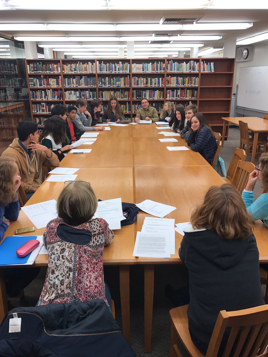 lgship's tweet photo. First Kindness Zone meeting of 2017! Look for posters around campus. More to come... #lghskindnesszone #golgcats https://t.co/zR4t7yMg5h