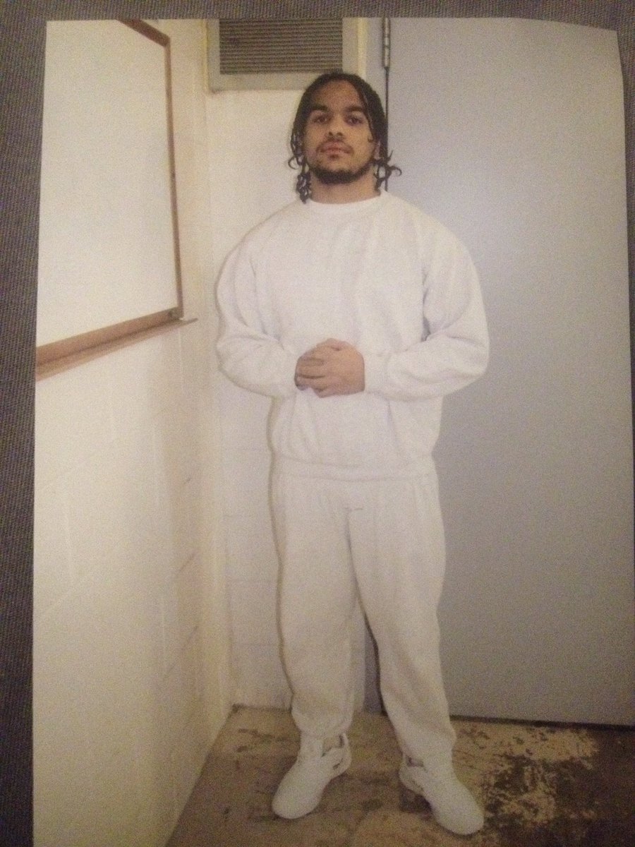 _TrustNone7OO's tweet image. Do that time come right back like it's nothing💯 #RealSavage #UNiggasRealLifeRats🐀 #700Shit