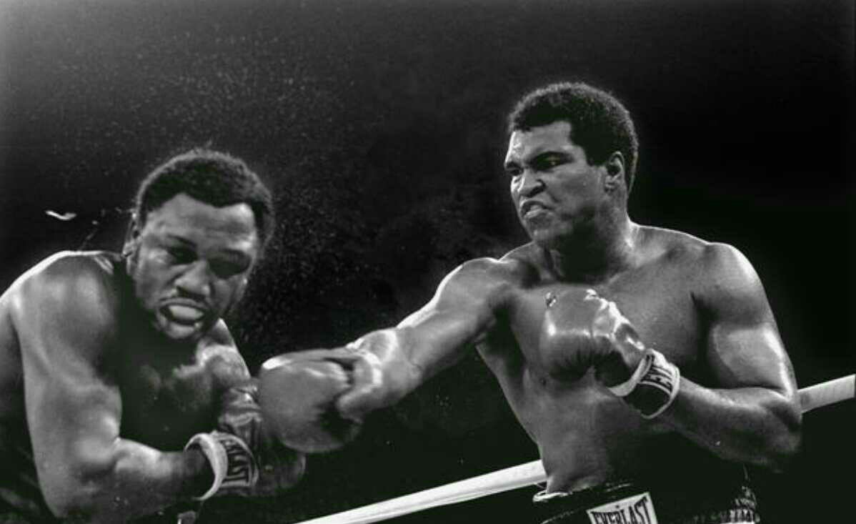 UpdatesBreaking's tweet image. BREAKING: Last night, Ali defends his heavyweight title by knocking out Joe Fraizer in what has been dubbed as the Thrill a in Manilla.