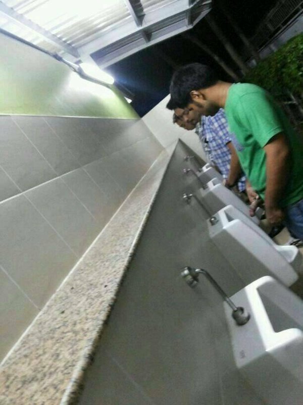 Alguien a echo cruising en los wc de texcoco... En cuales se pone chido comenta