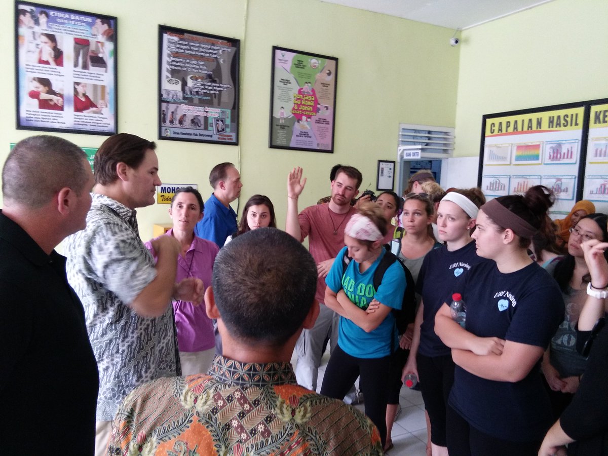 puskesmas_sobo's tweet image. Mendapatkan kunjungan dari @UniversityofRhodeUSA belajar tentang YANKES di UPTD @puskesmas_sobo @a_azwarnas @Rio_WL @KemenkesRI