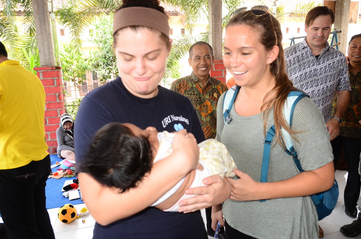 trihumas's tweet image. 38 mhsiswa kperwatan, Kesmas &amp;amp; political science AS kunjungi pskesmas Sobo @banyuwangi_kab utk studi komparatif @a_azwarnas @puskesmas_sobo