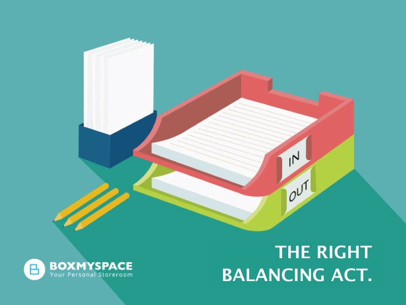 boxmyspace's tweet photo. #BMSStorageTips 
Organise papers quickly with "in" &amp; "out" boxes placed on your desk. To know more,click here: https://t.co/pZiN2YMQ6t https://t.co/13IFnhcZlQ