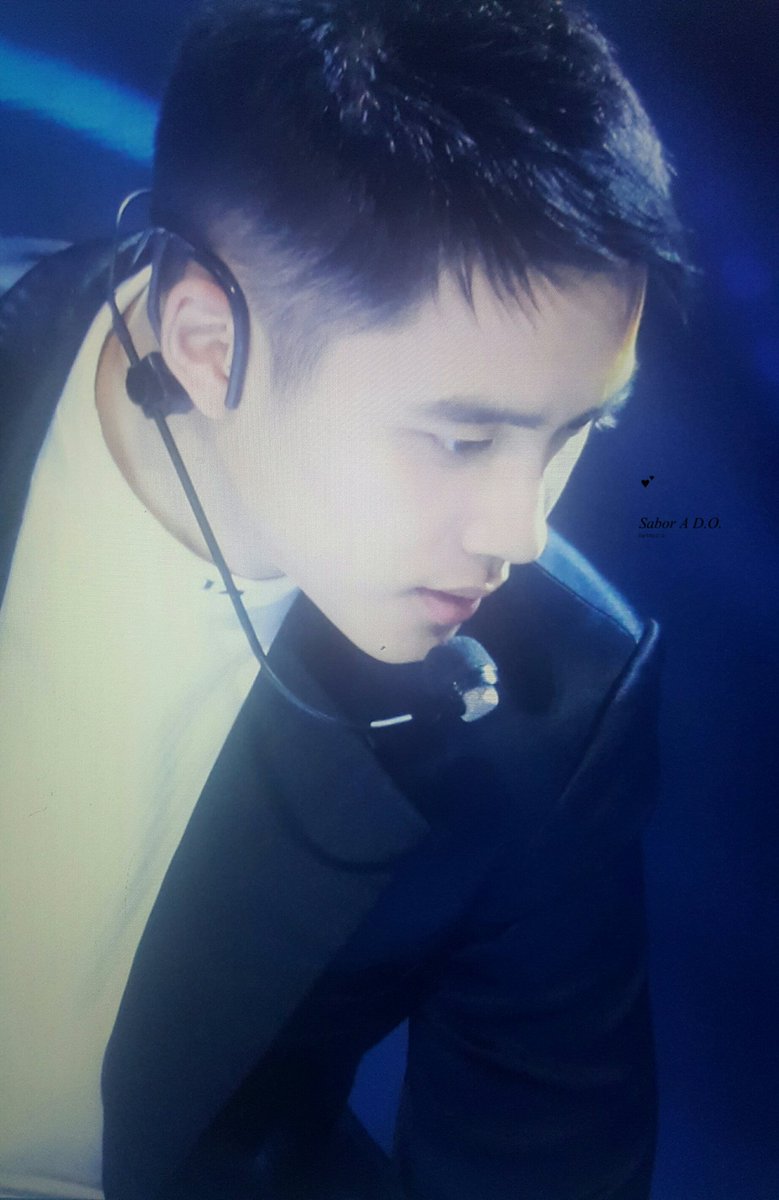 2월 11일,12일 홍콩콘서트 스탠딩 티켓을찾습니다. 혹시 있으신 분은 디엠주세요😢 I'm looking for HK concert stasing tickets at 2/11 &amp; 12. If u have any extra, plz dm me.🙏