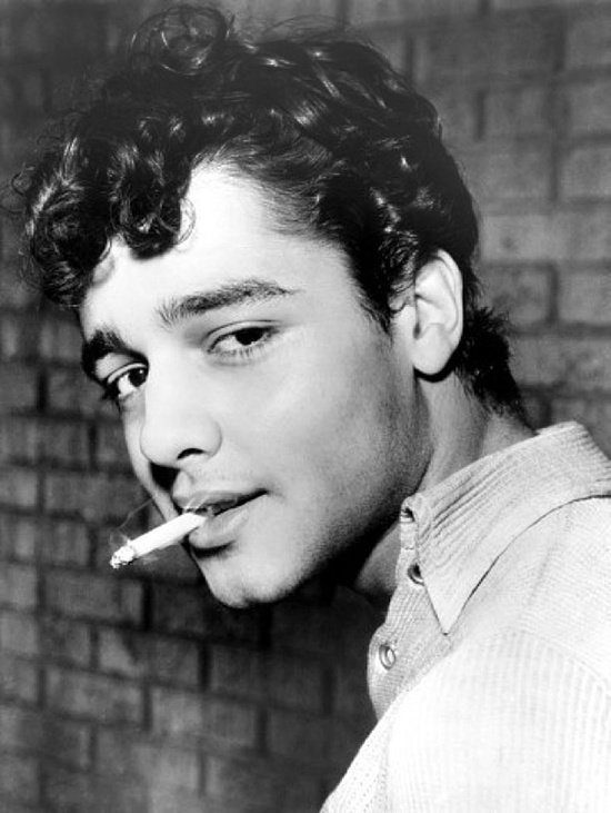 Happy birthday, Sal Mineo (January 10, 1939 - February 12, 1976). 