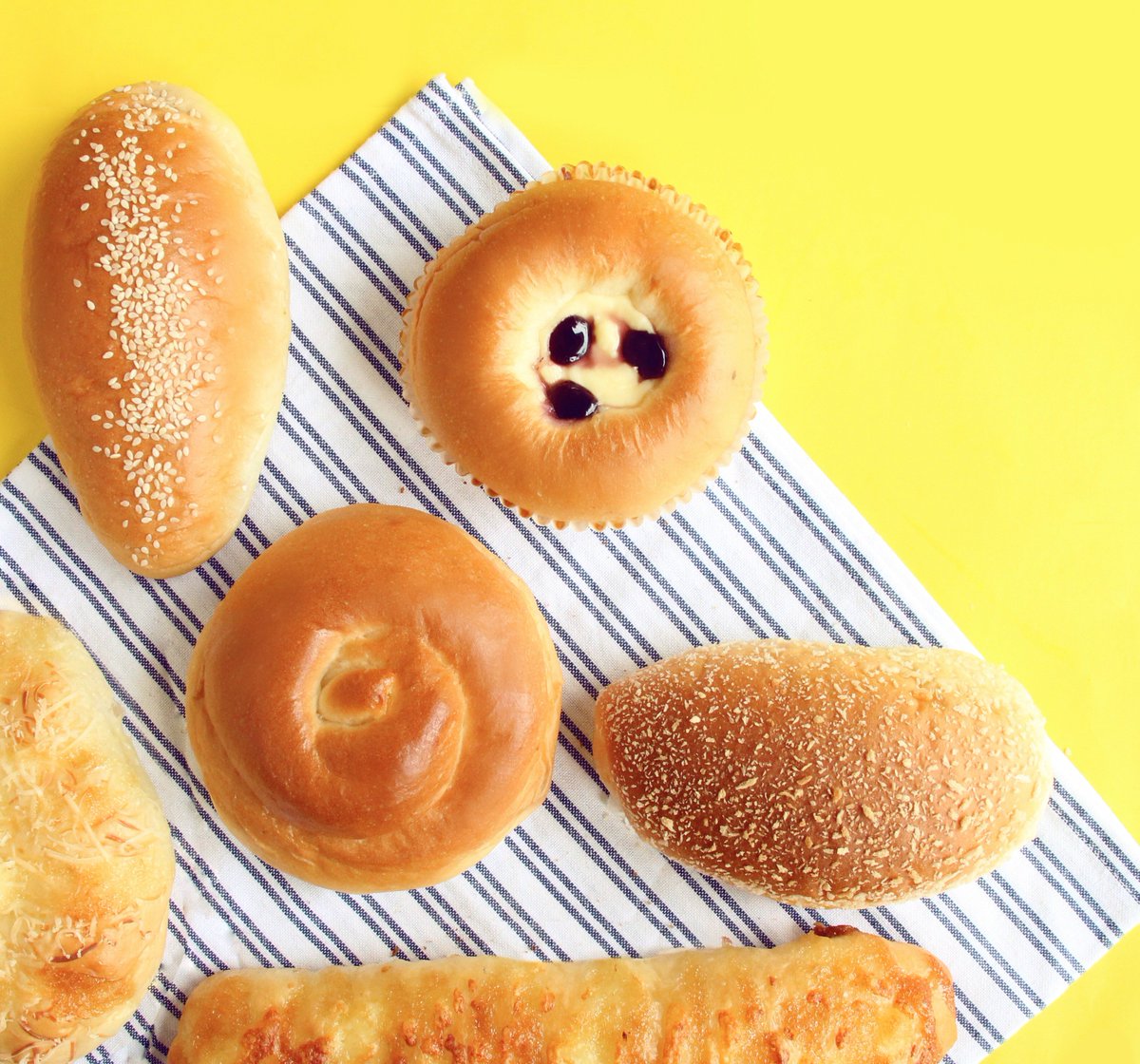 tboxbakery's tweet image. Mitos/Fakta: Makan roti membuat berat badan bertambah??
jawabannya adalah MITOS!  konsumsi kalori berlebihan yg bikin berat nambah guys ;)