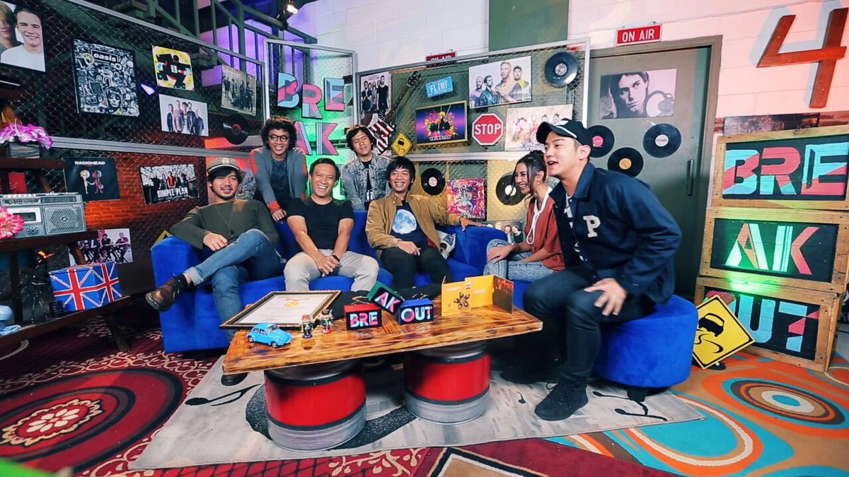 BreakoutNET's tweet photo. Yeaaah welcome to Breakout @DMASIV #BreakoutNETTopBand https://t.co/PQCcvMu3iR