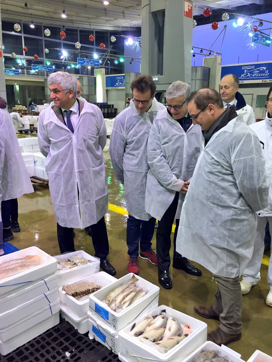 Ce matin visite de #Rungis et rencontre avec plusieurs producteurs normands. <a href="/RegionNormandie/">Région Normandie</a>