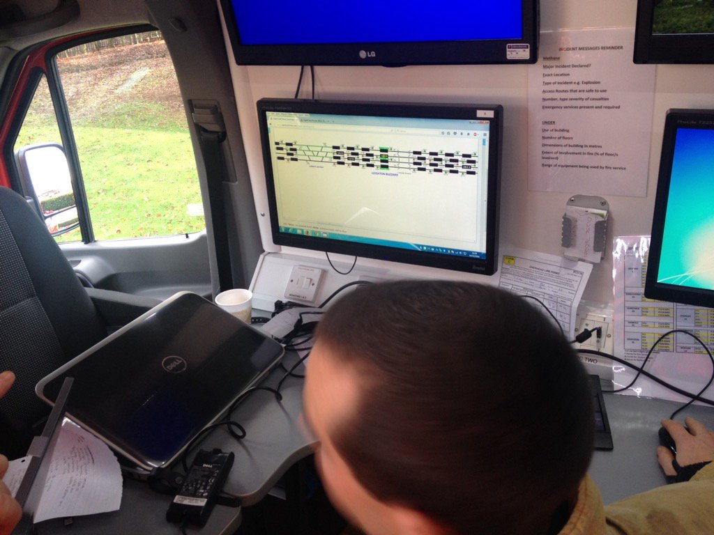 13milepost's tweet photo. "If only we had an overview of how many trains affected" #CommandVan @OpenTrainTimes #FormC ⚡️ #EmergencyPlanning https://t.co/RB0u6IlHSx