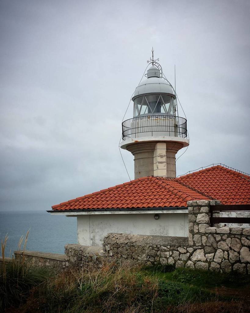 CantabriaTurism's tweet photo. Faro de Punta del Torco de Afuera o Faro de Suances
#farodelapuntadeltorcodeafuera #farode… https://t.co/4xaUeyVxQr https://t.co/b7YisEZUJp