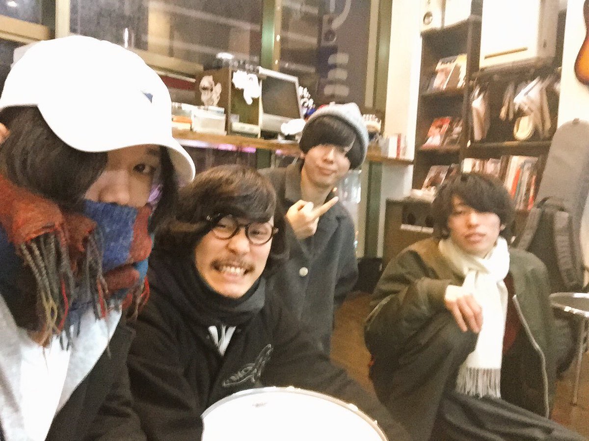 Yeti Let You Notice Twitter वर お知らせ 1 27のライブはdr はやおが諸事情により出演出来ない為 フミキモ その隙間から Uguis をサポートドラムに迎えて出演致します