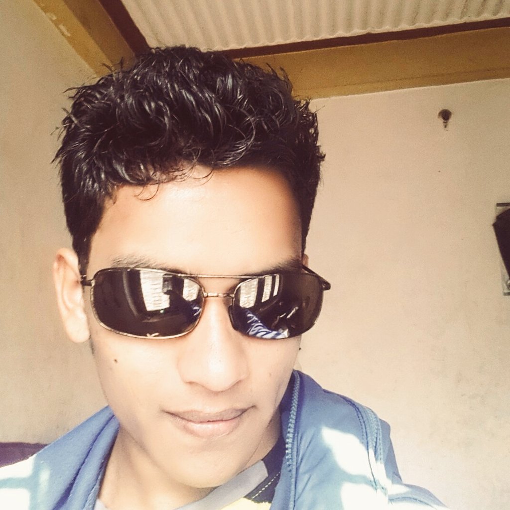greaternepalcom's tweet photo. हाम्रो पनि चेन्जियो DP 😁😁😁😀😀 https://t.co/z6irP4yr8O