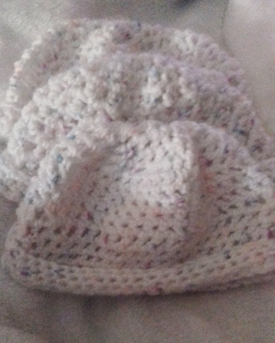 SpoonieBumpBlog's tweet photo. Love crochet. Little man now has 3 hats in varying sizes to match his blanket for when he arrives in may. #babyclothes #crochet #homemade https://t.co/TeMtkAdMCL