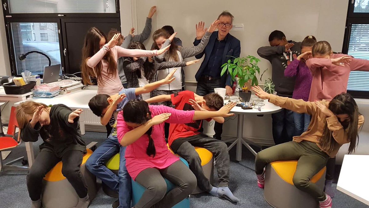 hopsock_now's tweet image. #HappyPlant, Happy Finland. Students of Turun Normaalikoulu #dabbing their way to #PhenomenonBasedLearning with educator Petri Ahokas!