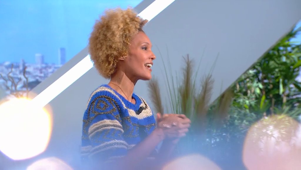 Salut les amis !
On se retrouve tout de suite sur @France2tv ! #AmandaF2