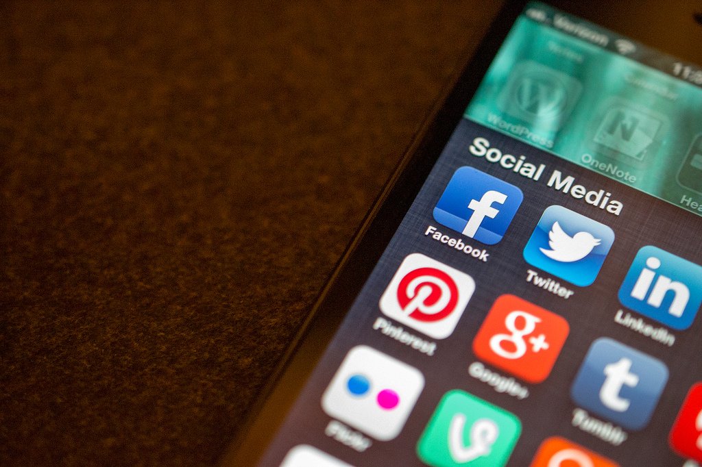 Algo tweet media