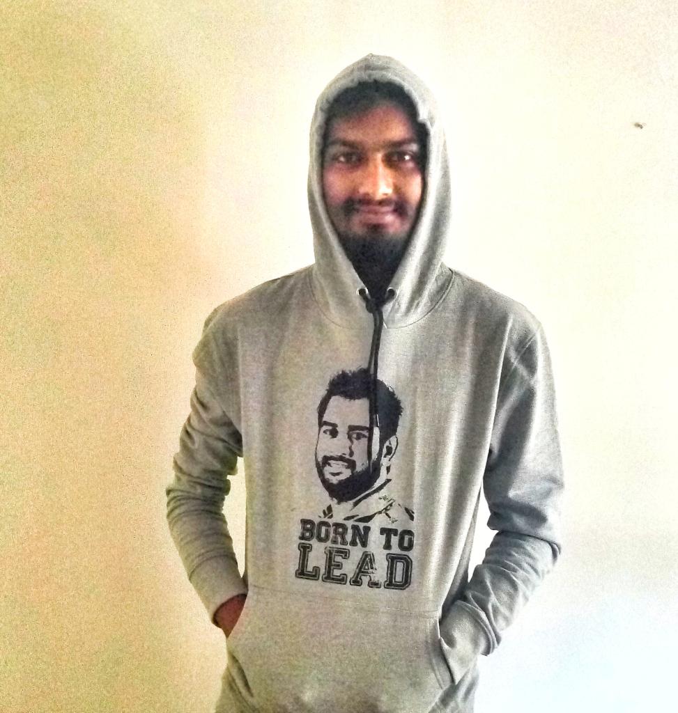 kabeer1510's tweet photo. #IndAvEng #borntolead Arrived Todayπ #Hoodie #msdhoni #dhoni @msdhoni @ArunPandey99 #mydreamstore #msd #mahi #captainslegacy #captaincool https://t.co/21jvMnvn53