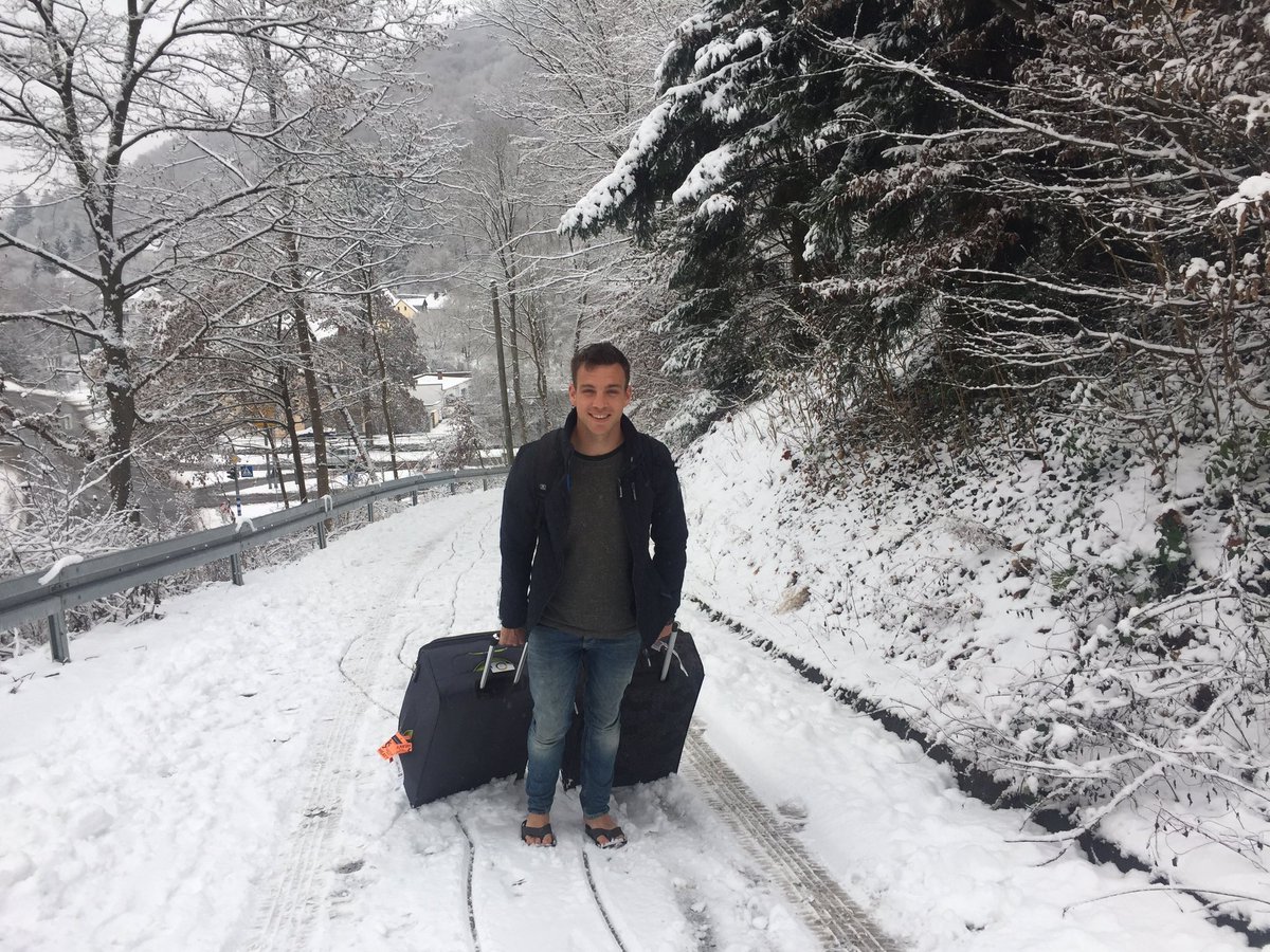 HaydenPaddon's tweet photo. First problem....taxi can't get to our door step - so it's walking. Luckily the jandels have good traction https://t.co/1w9F3l6MFN