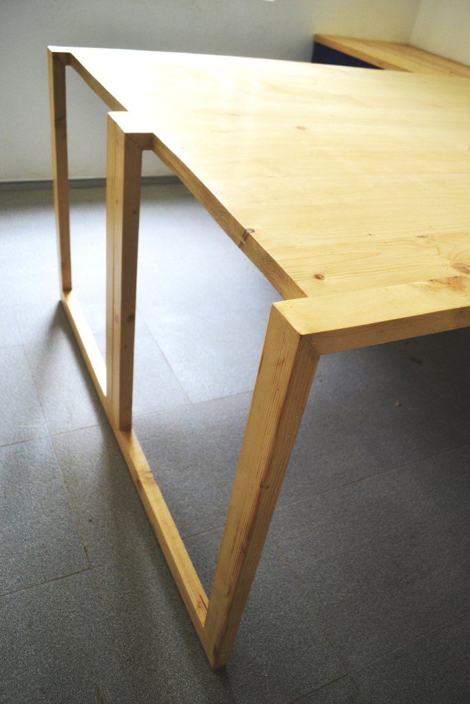 mold_studio's tweet image. Work desks crafted out of reclaimed wood!
#molddesignstudio #design #product #wood #recycle