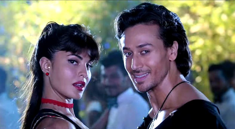 vuclipcom's tweet image. Track Name : Beat Pe Booty
Artist : Vayu, Jigar Saraiya, Sachin Sanghvi
Lyrics : Various
Album : A Flying Jatt
Get: tinyurl.com/jqsfg2t