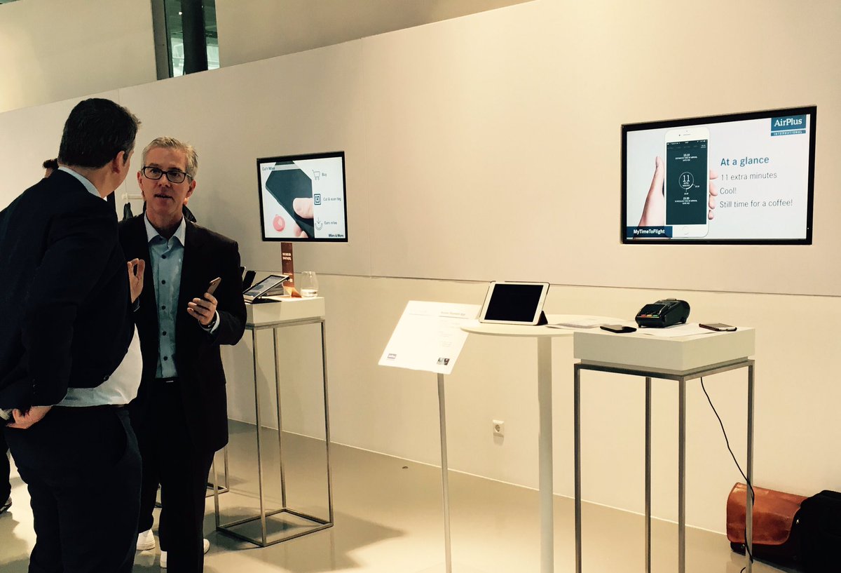 mario069's tweet photo. @AirPlus at @lufthansa #digitalaviation Forum showing #MyTimeToFlight and #VCC Virtual Credit Cards! https://t.co/Lfb6W0wWex