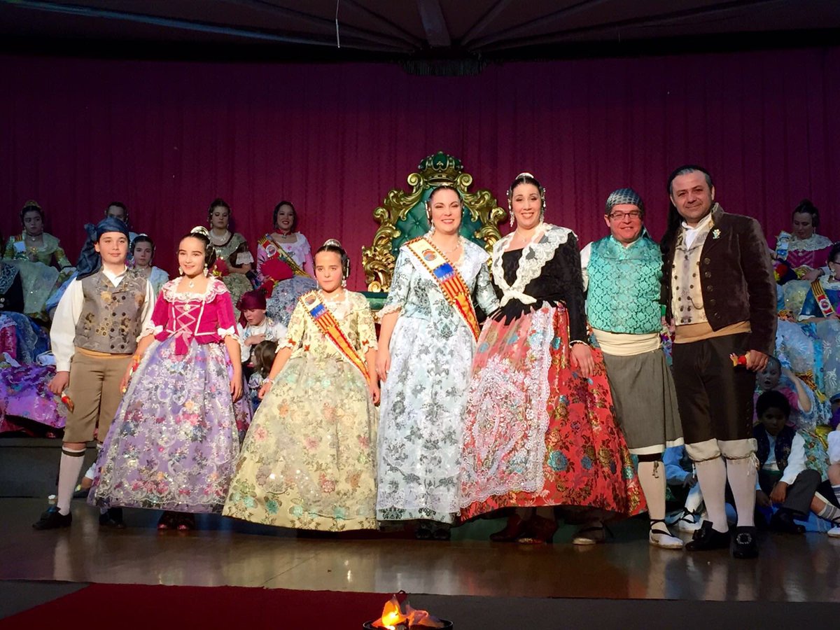 Aquest diumenge tocava presentació. Agrair als amics de la falla jacomart la seua invitació. #fallaelcudol #lesfallesmolen