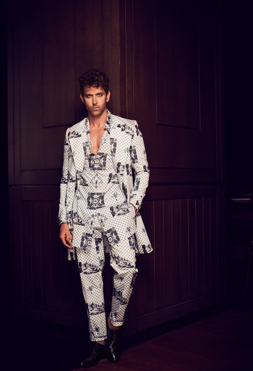 #HrithikRoshan for #filmfare photographed by #ColstonJulian.Styled by #NitashaGaurav​.Hair by #AalimHakim​.Makeup by #VijayPalande.