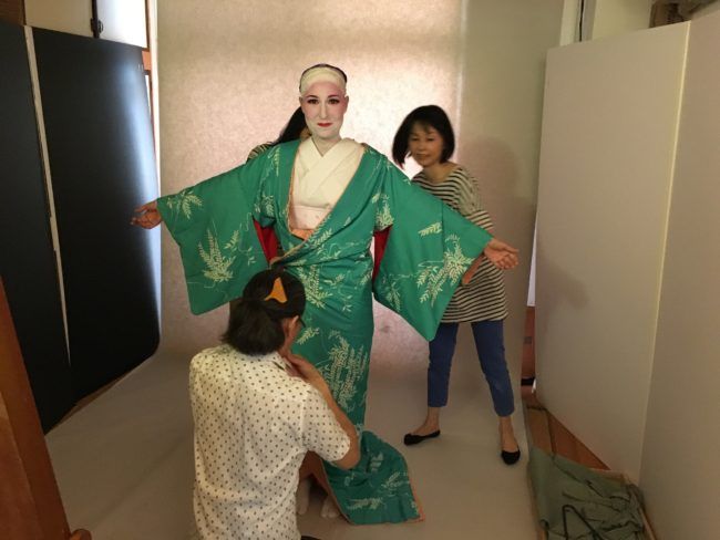 MarPagesTWL's tweet photo. My time in geisha make-up. A #Geisha experience in #Japan. #guidetojapan #tokyo #onlyinjapan #experiencejapan https://t.co/AADAMettvA https://t.co/tvuUpLJwzc