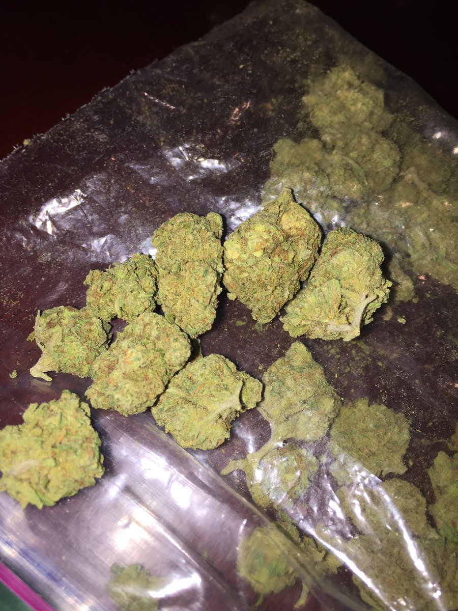 HighMinds420's tweet photo. What I'm smoking on! Gets me ripped haha what do you have? #stonerfam #whereuat #imback https://t.co/WYt5IpxiZV