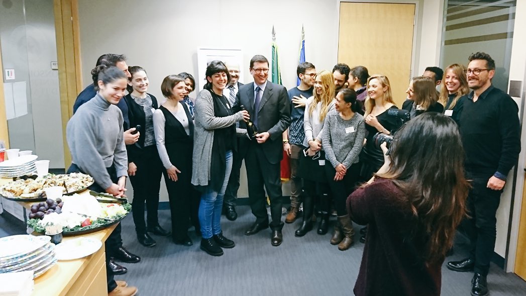 Foodinpro's tweet photo. A #gift for the Italian Consulate in #Boston: #lambrusco #wine from @cantine_riunite! #gastrodiplomacy #FIGM17 https://t.co/N5OvsUMUUz
