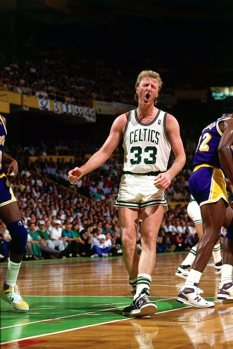 nbastats's tweet photo. Isaiah Thomas has scored at least 25 points in 8 consecutive games. 

He's the first @celtics player to do so since Larry Bird (1987-88). https://t.co/Cpoa03NPO9