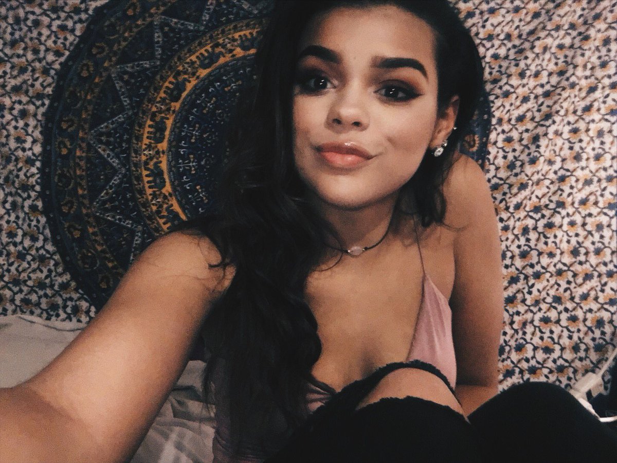 handstoyourseI's tweet photo. 17 from pa dm me here: caleighciara!! 💓 @interntgrlf @interntgirlf @internetxgf @interntgf @internetgf_ @internetgirlf https://t.co/yNAji74Uls
