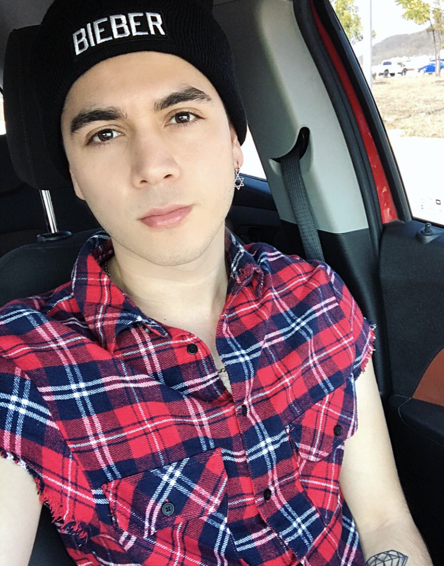 Juandedios_P's tweet photo. HOLA AMOR ❤️ https://t.co/AEZhgZwZUb